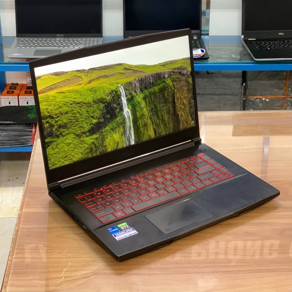 Ảnh Laptop từ các góc nhìn khác nhau